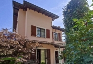Villa in Vendita a Olgiate Comasco