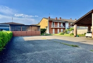 Villa in Vendita a Vailate