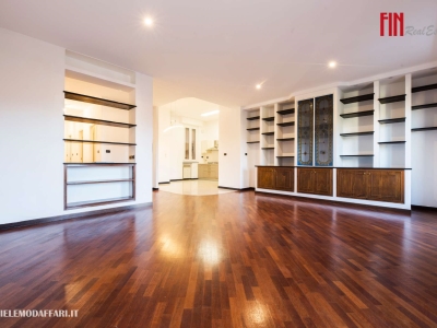 appartamento in vendita a Genova in zona Foce