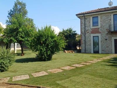 casa indipendente in vendita a Gazzola in zona Momeliano