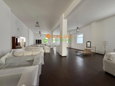 immagine annuncio 1 di 9