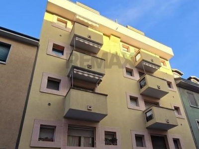 appartamento in vendita a Milano in zona Dergano