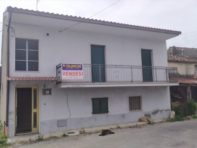 casa indipendente in vendita ad Alanno