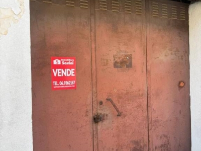 locale di sgombero in vendita a Genzano di Roma