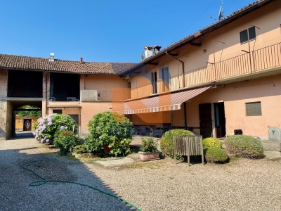 casa indipendente in vendita a Bereguardo in zona Zelata