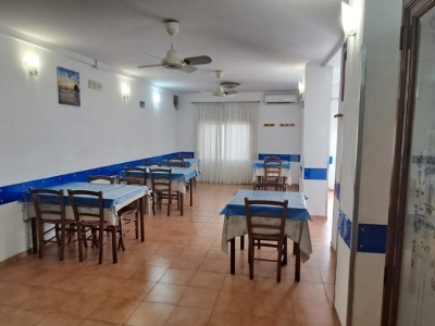 locale commerciale in vendita a Livorno