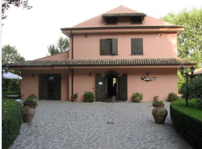 Villa in Vendita a Teano