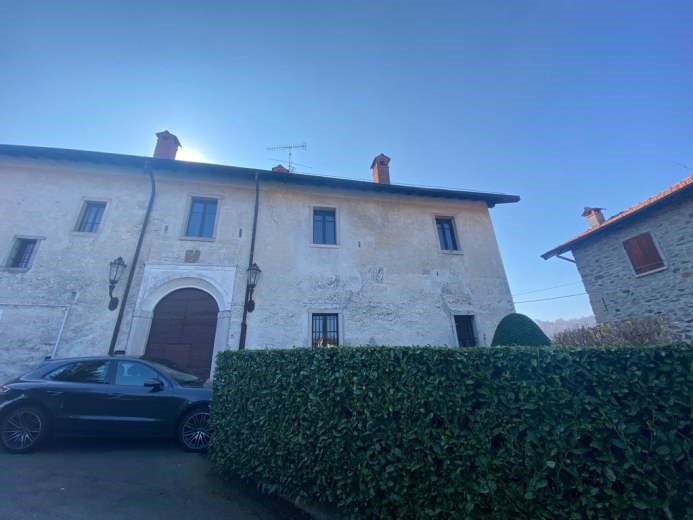 Villa in Vendita a Gignese