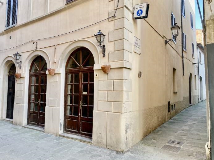 Immobile Commerciale in Vendita a Massa Marittima