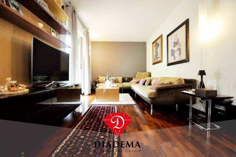 Appartamento in vendita a Gallarate, 5 locali, prezzo € 249.000 | CambioCasa.it