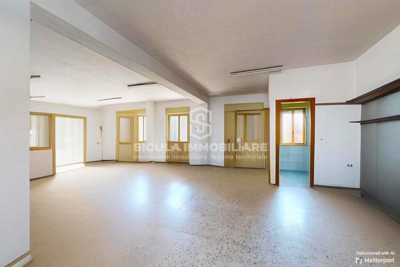 Magazzino in Vendita a Santo Stefano di Camastra