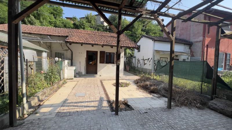 Villa a Schiera in vendita a Vignole Borbera, 6 locali, zona Località: AUTOSTRADA A7 - CASELLO di Vignole Borbera (AL), prezzo € 33.000 | CambioCasa.it