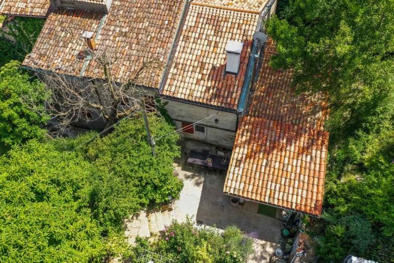 Rustico / Casale in vendita a Tregnago, 4 locali, prezzo € 380.000 | CambioCasa.it