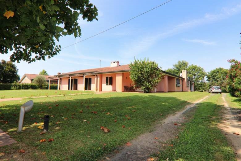 Villa in vendita a Campodarsego, 5 locali, prezzo € 565.000 | CambioCasa.it