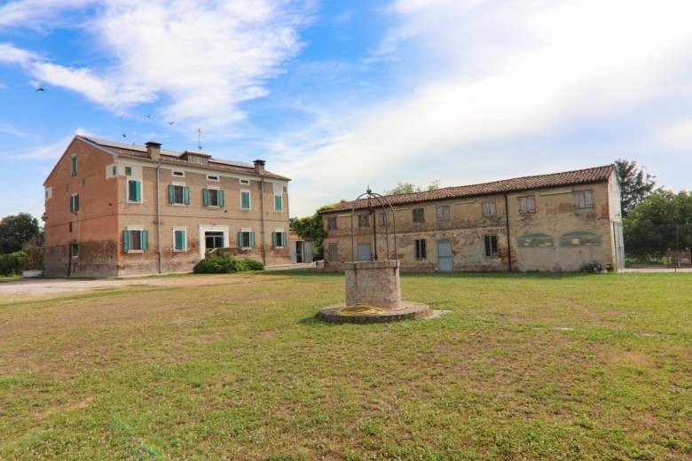 Rustico / Casale in Vendita a Gonzaga