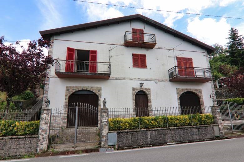Appartamento in vendita a Zignago, 3 locali, zona Zona: Pieve (capoluogo), prezzo € 120.000 | CambioCasa.it