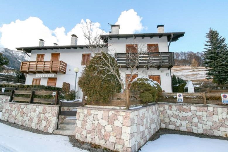 Appartamento in vendita a Brentonico, 3 locali, prezzo € 165.000 | CambioCasa.it
