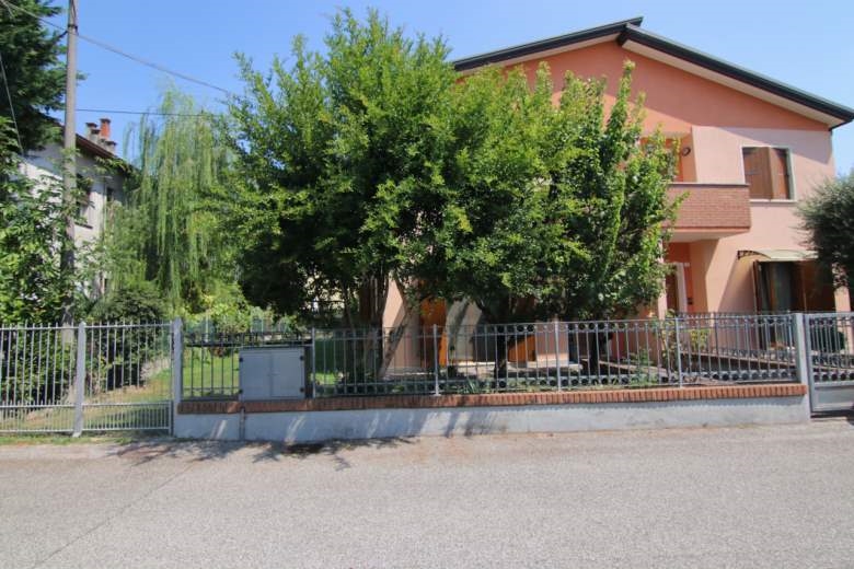 Soluzione Indipendente in Vendita a Selvazzano Dentro