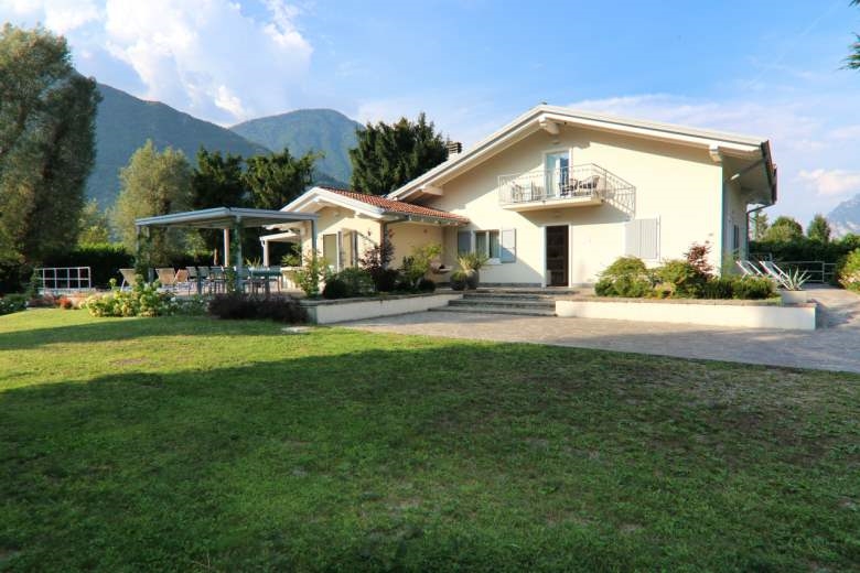 Villa in vendita a Bagolino, 8 locali, prezzo € 1.100.000 | CambioCasa.it