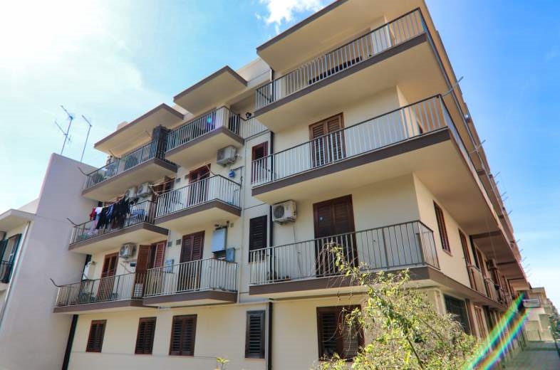Appartamento in vendita a Scicli, 4 locali, prezzo € 135.000 | CambioCasa.it
