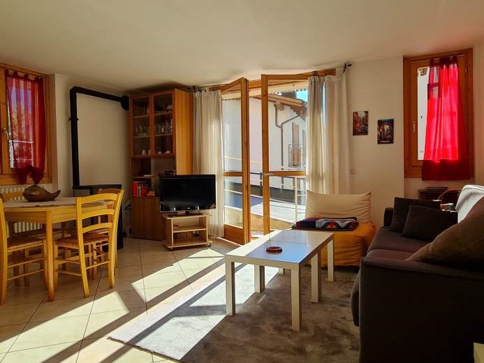 Appartamento in vendita a Chiesa in Valmalenco, 3 locali, prezzo € 188.000 | CambioCasa.it
