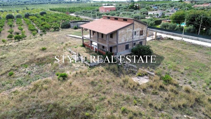 Villa in Vendita a Melilli
