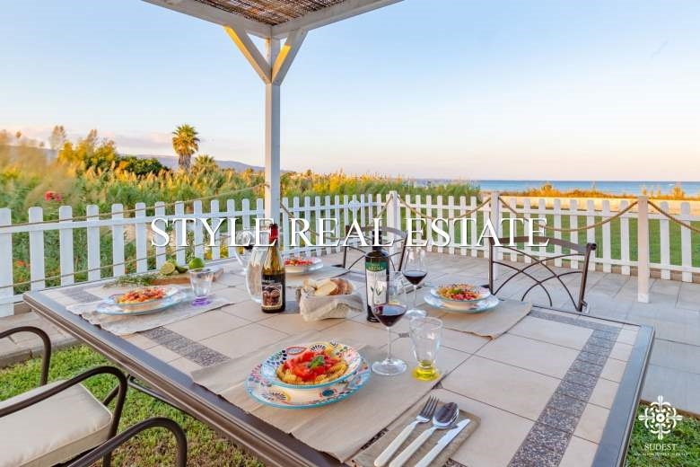 Villa Bifamiliare in Vendita a Noto