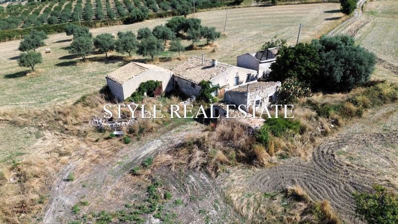 Rustico / Casale in Vendita a Palazzolo Acreide