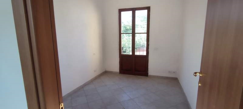 Appartamento in vendita a Castelnuovo Berardenga, 4 locali, prezzo € 90.000 | CambioCasa.it