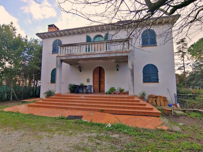 Villa in vendita a Castiglione del Lago, 15 locali, prezzo € 208.000 | CambioCasa.it
