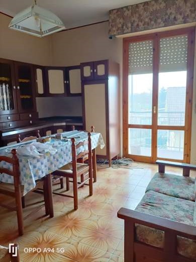 Appartamento in vendita a Acqui Terme, 4 locali, prezzo € 68.000 | CambioCasa.it