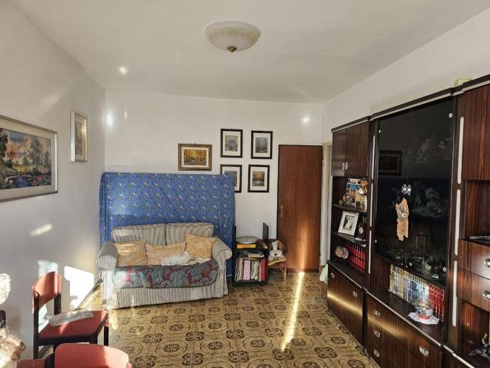 Appartamento in vendita a Campomorone, 4 locali, prezzo € 54.000 | CambioCasa.it