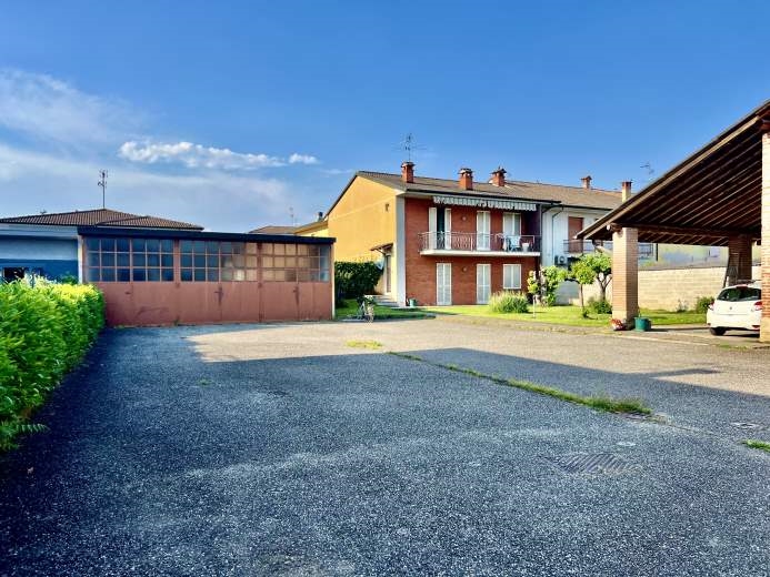 Villa in vendita a Vailate, 6 locali, prezzo € 210.000 | CambioCasa.it