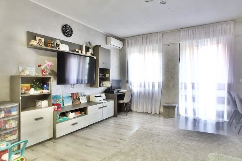 Appartamento in vendita a Cassano d'Adda, 3 locali, prezzo € 135.000 | CambioCasa.it