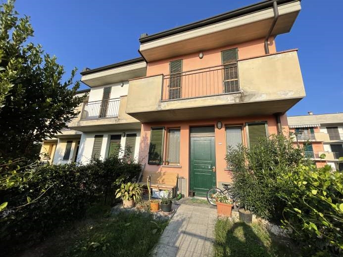 Villa a Schiera in vendita a Fornovo San Giovanni, 3 locali, prezzo € 158.000 | CambioCasa.it