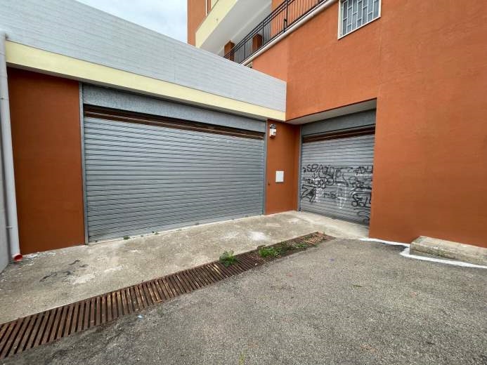 Box / Garage in Vendita a Ginosa