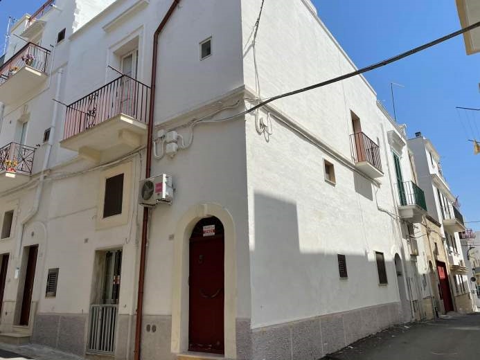Appartamento in vendita a Ginosa, 5 locali, prezzo € 80.000 | CambioCasa.it