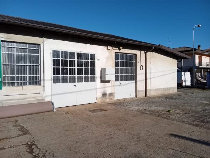 Magazzino in vendita a Pontirolo Nuovo, 9999 locali, prezzo € 68.000 | CambioCasa.it