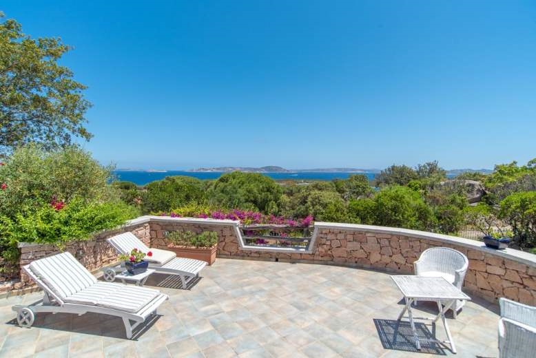 Villa in Vendita a Santa Teresa Gallura