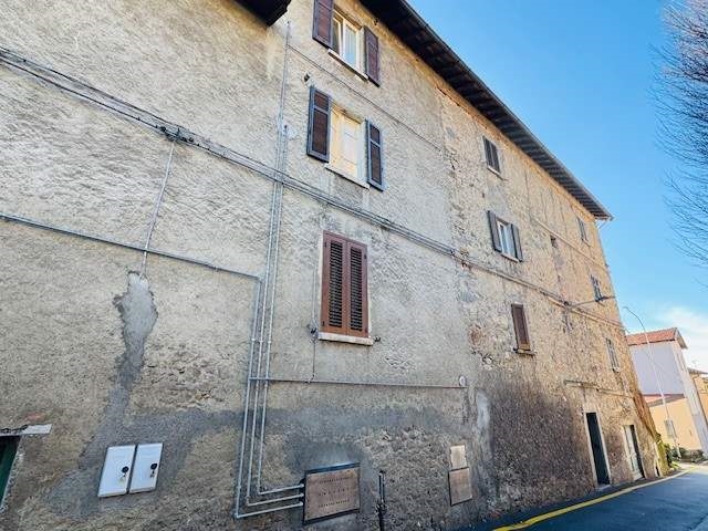 Trilocale in Vendita a Bizzarone