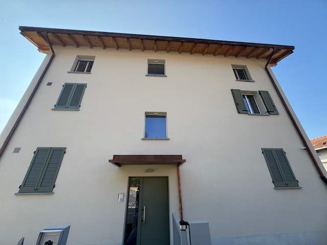 Trilocale in Affitto - 4+4 a Colverde