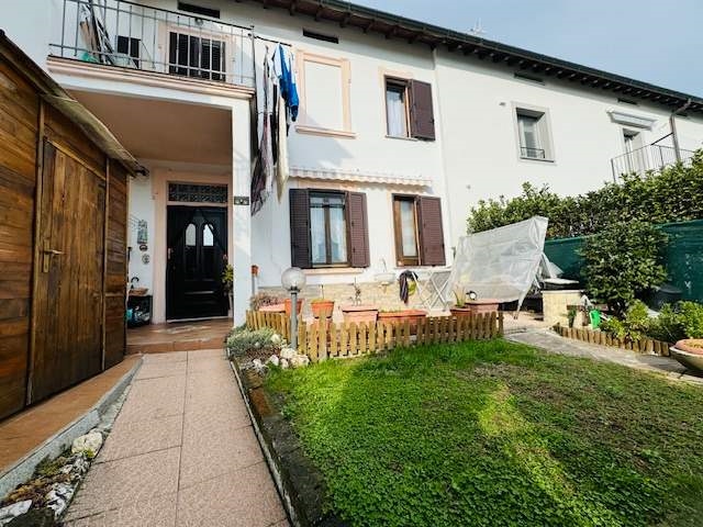 Soluzione Semindipendente in vendita a Olgiate Comasco, 3 locali, prezzo € 158.000 | CambioCasa.it