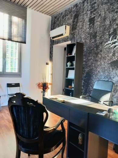 Ufficio / Studio in affitto a Como, 2 locali, zona Zona: 7 . Breccia - Camerlata - Rebbio, prezzo € 600 | CambioCasa.it