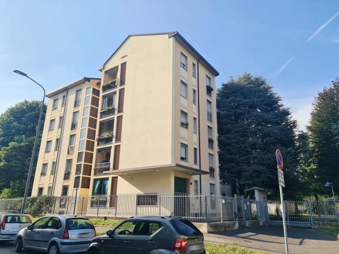 Trilocale in Affitto - 4+4 a Milano