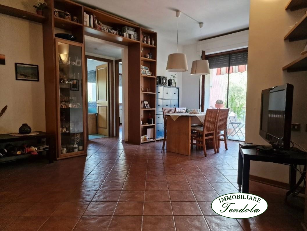 Appartamento in vendita a Santo Stefano di Magra, 7 locali, prezzo € 170.000 | PortaleAgenzieImmobiliari.it