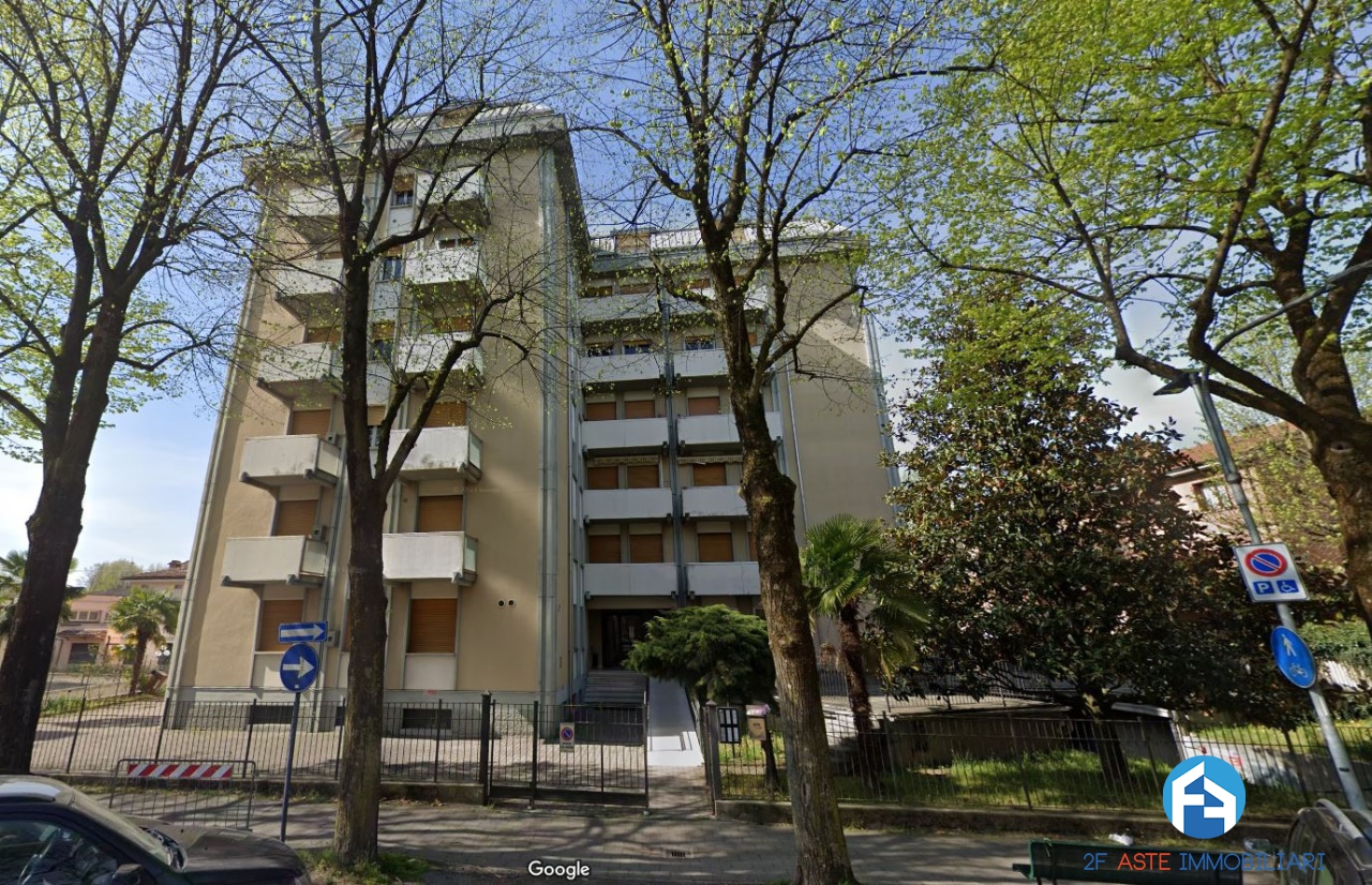 Appartamento in vendita a Correggio, 6 locali, prezzo € 54.000 | PortaleAgenzieImmobiliari.it