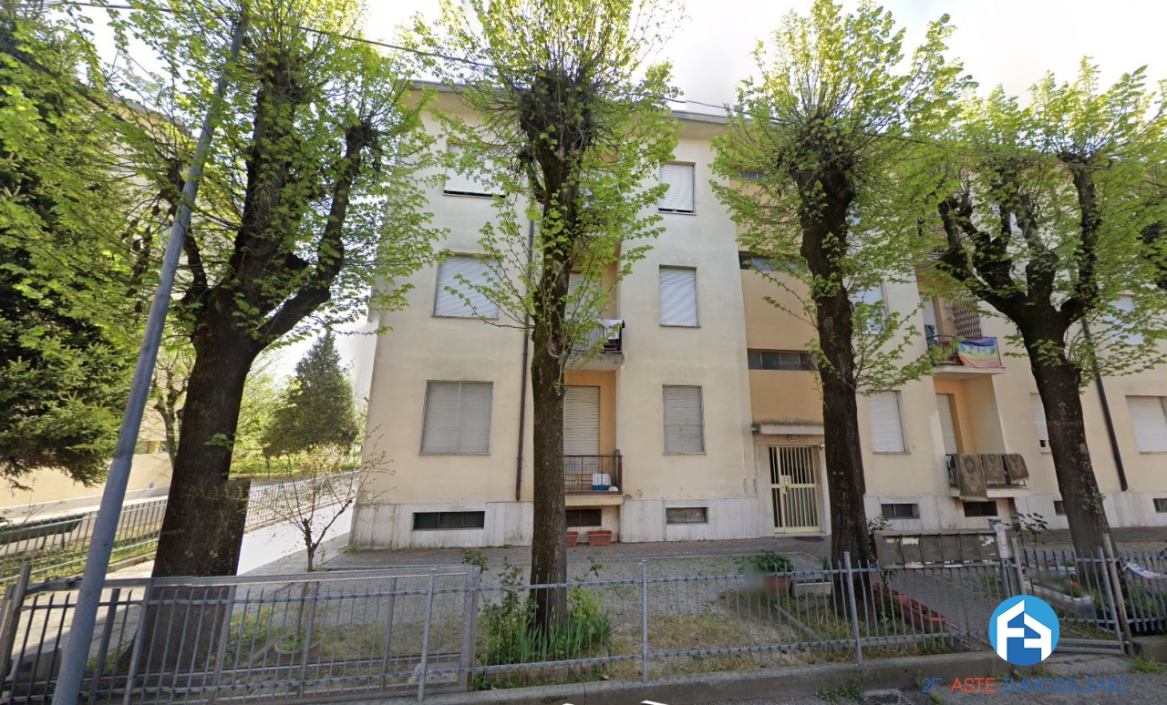 Appartamento in vendita a Correggio, 5 locali, prezzo € 49.500 | PortaleAgenzieImmobiliari.it
