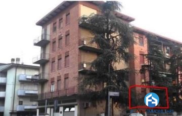 Appartamento in vendita a Castelnovo di Sotto, 5 locali, prezzo € 45.000 | PortaleAgenzieImmobiliari.it