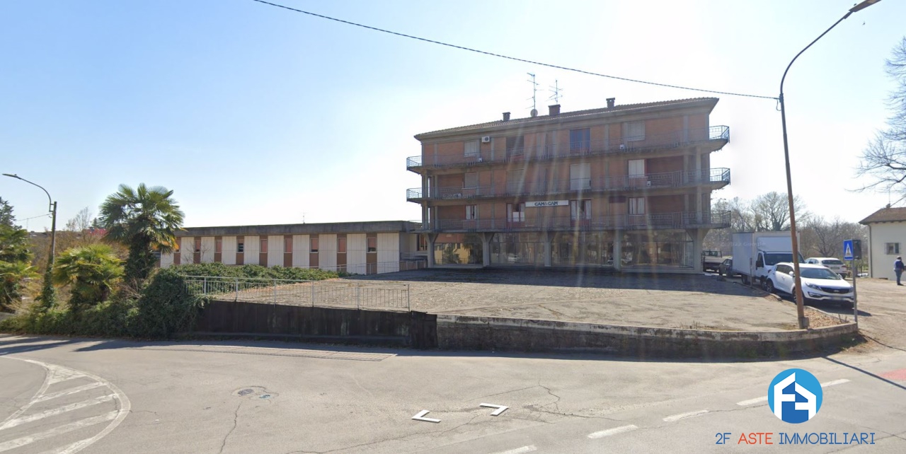 Rustico / Casale in vendita a Montecchio Emilia, 16 locali, prezzo € 486.888 | PortaleAgenzieImmobiliari.it
