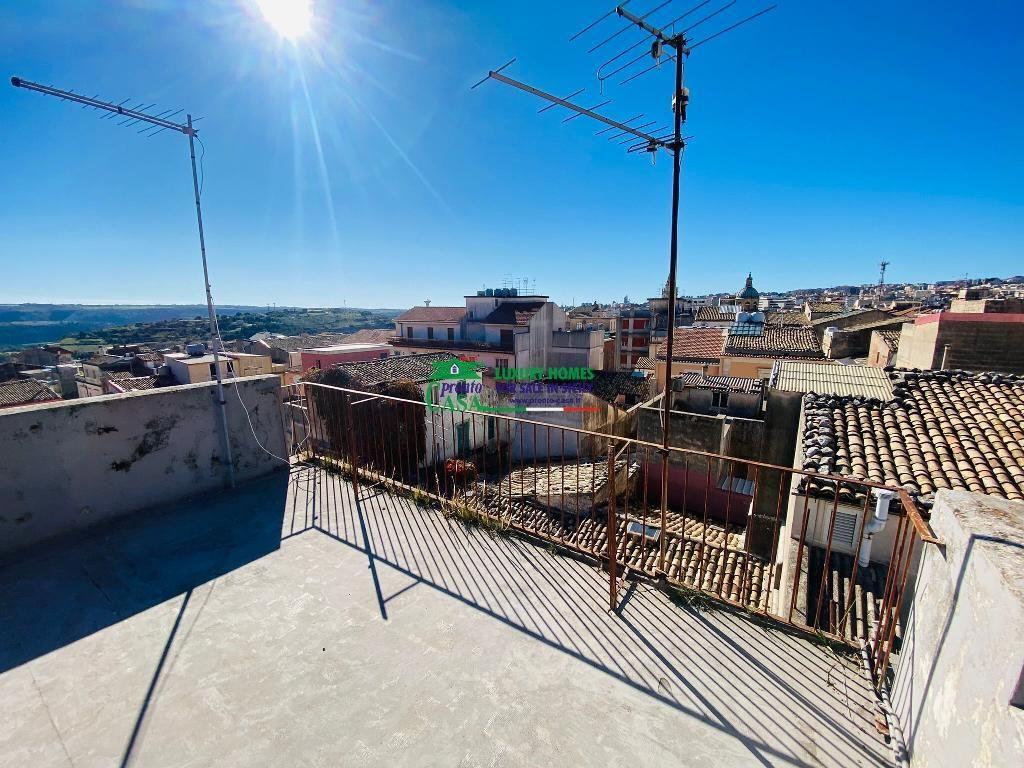 Appartamento in vendita a Ragusa, 9999 locali, zona Località: VIA ROMA, prezzo € 13.000 | PortaleAgenzieImmobiliari.it